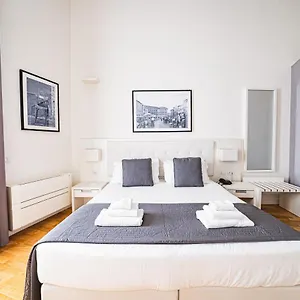 Capitals Luxury River Roma