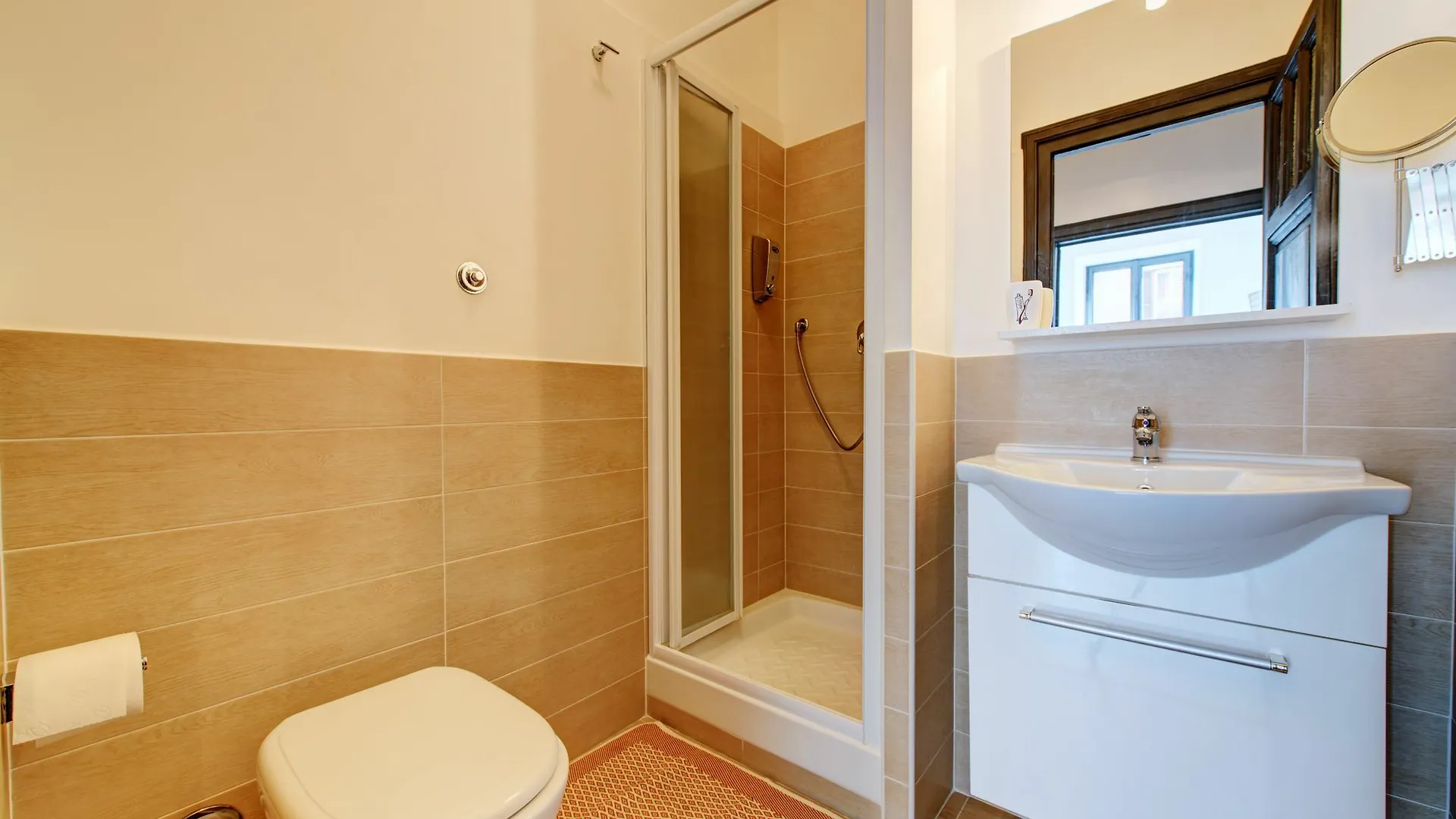 Ad Hoc Guest House Rome Italy