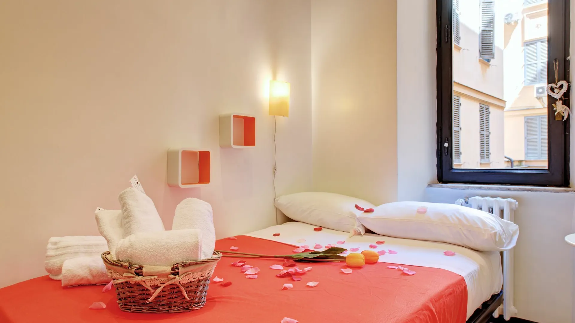 Ad Hoc Guest House Roma 3*,  Italia